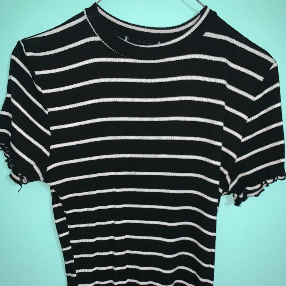 Cute black and white stripes shirt